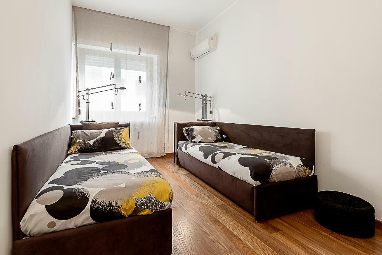 Milano Central Luxury Luaran gambar